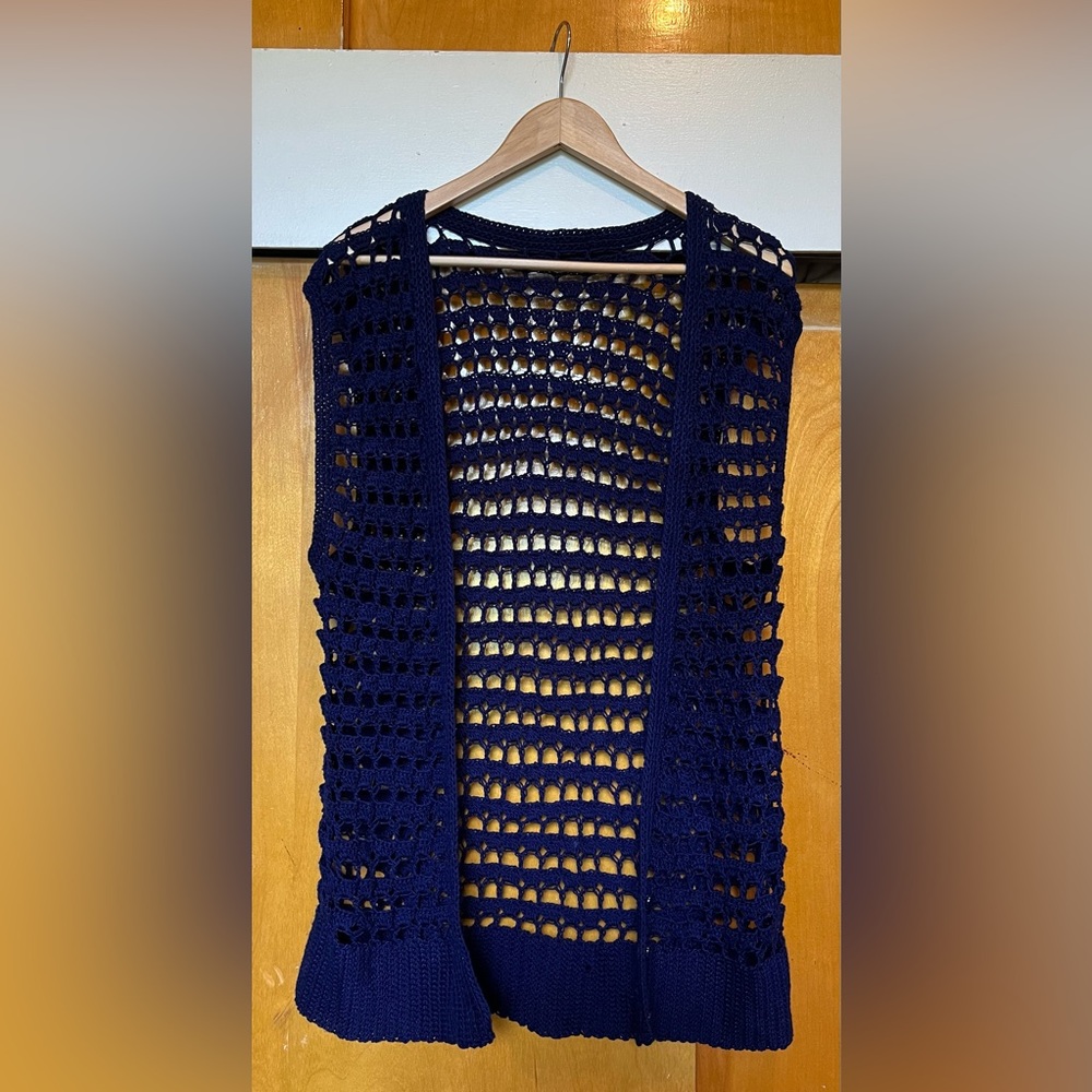 Vintage 1970’s Knit Vest in Navy Blue.